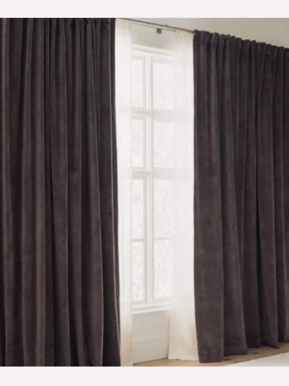Pottery Barn Velvet Rideau Curtain Set